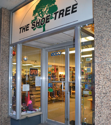 The Shoe Tree, Main St., Brattleboro