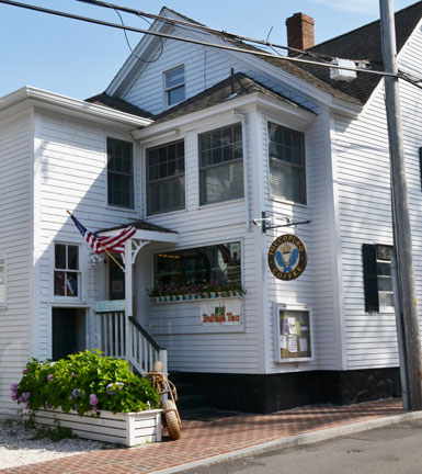 Toccopuro Coffee, South Water St., Edgartown