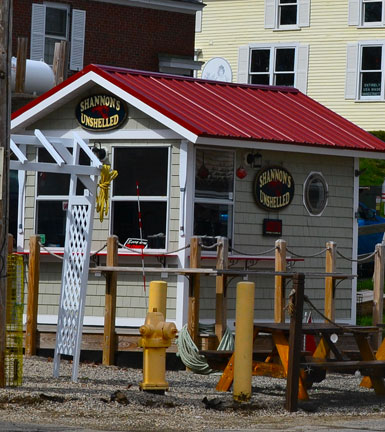 Shannon's Unshelled, lobster shack on Granary Way, downtown Boothbay Harbor