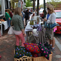 French Market shoppers, Wisconsin Ave., Book Hill, Georgetown