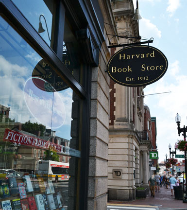 Harvard Book Store, Mass Ave., Harvard Sq., Cambridge, Massachusetts