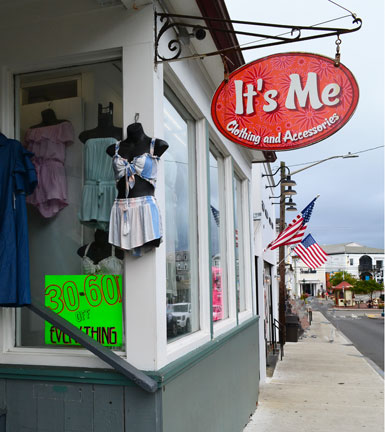 It's Me, clothing shop on Circuit Ave., Oak Bluffs