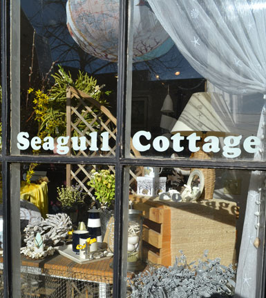 Maine Seagull Cottage, Main St., Rockland